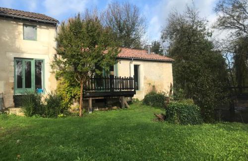 Mosnac Apartment | Ancien moulin à eau sur la Seugne