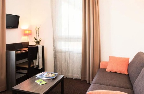 Poitiers Apartment | Aparthotel Adagio Access Poitiers - Studio 4 People