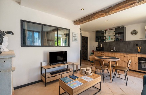 Saint-Genis-de-Saintonge Apartment | Apartment Napoleon – Comfort and Terrace, Ideal for Thalassotherapy and Families in Saint-Genis