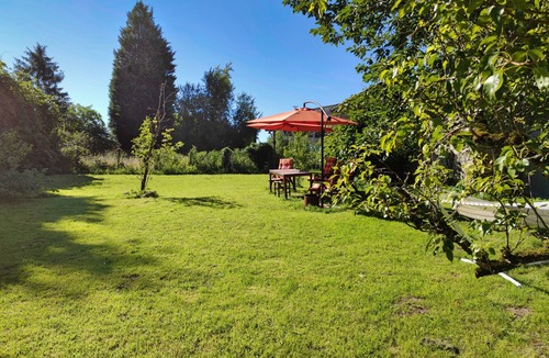 Le Dorat Apartment | Apartment 3 a lovely 1 bed flat with garden and parking. No fees.