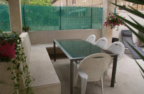 Salin-de-Giraud Apartment | Apartment 4 pers. with garden in the Camargue: beaches, nature, kite-surfing, wifi