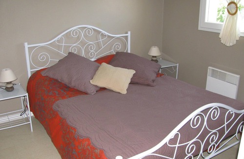Jonzac Apartment | Apartment 800 m from the thermal baths 80 m Antilles JONZAC