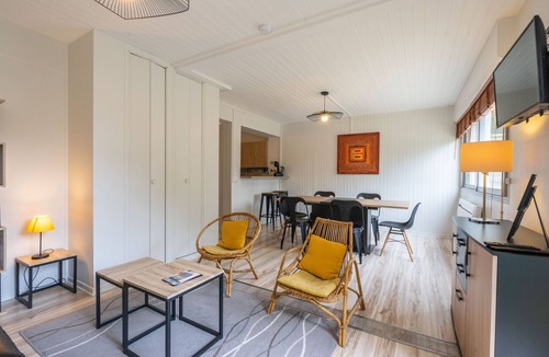 Royan Apartment | Apartment 'Appart Face À La Plage' with Private Terrace and Wi-Fi