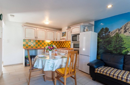 Aramits Apartment | Apartment 'Aramits Pyrénées Béarnaises' with Private Terrace, Shared Garden and Wi-Fi