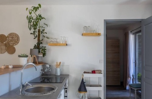 Oloron-Sainte-Marie Apartment | Apartment Chez Marie Pierre in Oloron-Sainte-Marie - 2 persons, 1 bedrooms