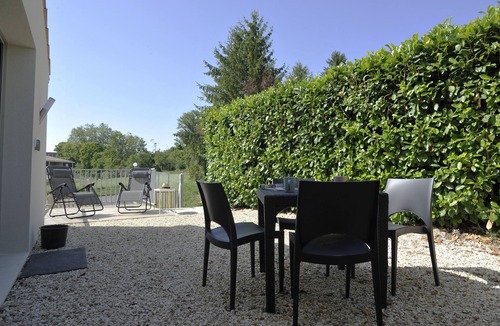 Jonzac Apartment | APARTMENT - CHARM AND COMFORT - WITH TERRACE IN RESIDENCE IN QUIET JONZAC