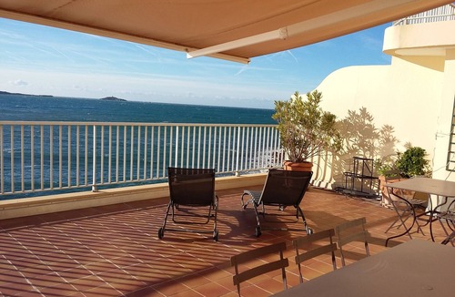 Sanary-sur-Mer Apartment | Apartment/flat" Like on a boat" - Sanary sur Mer