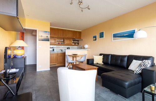 Biscarrosse Plage Apartment | Apartment for 4, close to beach, balcony with ocean view