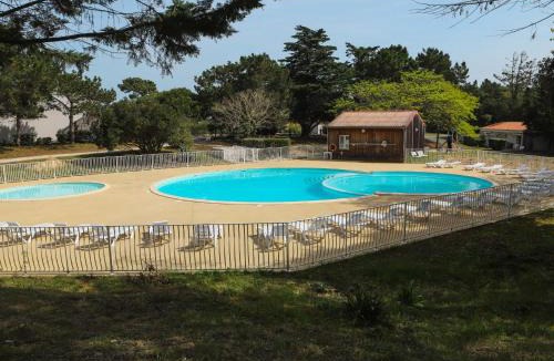 Saint-Georges-d'Oleron Apartment | Apartment Les Sables Vignier-1 by Interhome