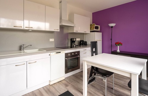 Saint-Simon-de-Bordes Apartment | Apartment 'Le Clos Du Champ De L'Amour - Talmont' with Private Pool and Air Conditioning