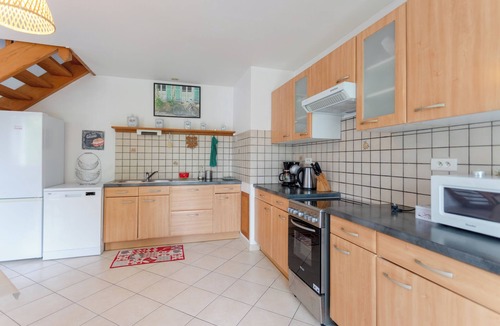 Guiche Apartment | Apartment 'Gte Elaïa Class 3 Au Coeur Du Pays' with Private Terrace, Wi-Fi and Air Conditioning