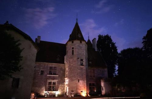 Layrac Apartment | Apartment in a Renaissance castle