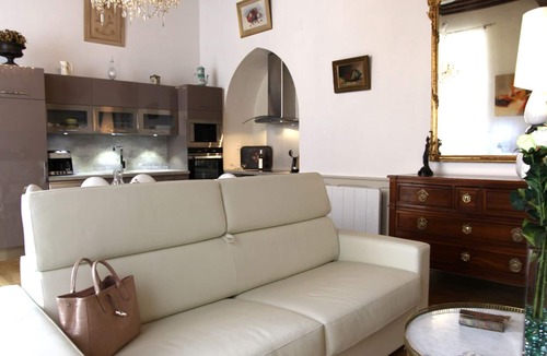 Sarlat-la-Caneda Historic Center Apartment | APARTMENT LE ROYERE