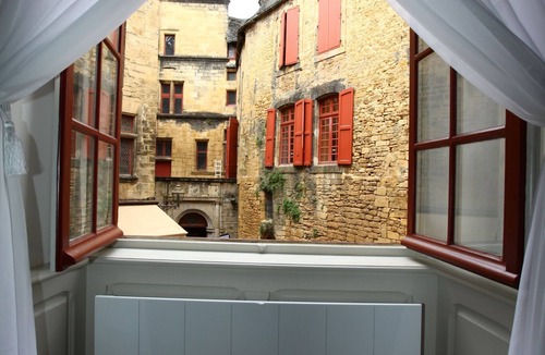 Sarlat-la-Caneda Historic Center Apartment | APARTMENT LE ROYERE
