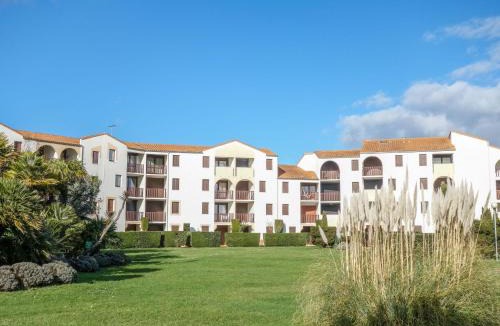 Vaux-sur-Mer Apartment | Apartment Les Balcons de l'Atlantique-12 by Interhome