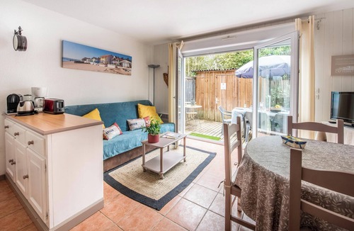 Le Canon Apartment | Apartment 'Les Canonniers' close to the Beach with Pool, Terrace & Balcony
