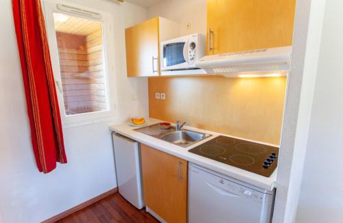 Cassen Apartment | Apartment Les Hameaux de La Chalosse-2 by Interhome