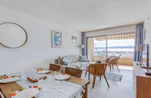 Sainte-Maxime City Centre Apartment | Apartment Les Mimosas by Interhome