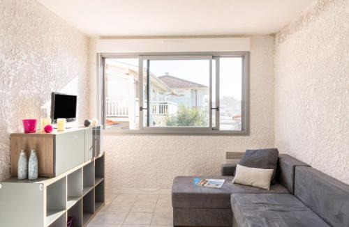 Mimizan-Plage Apartment | Apartment Les vagues by Interhome