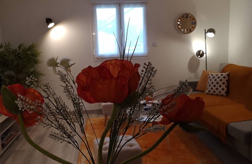 Jonzac Apartment | Apartment located on the ground floor of a small residence with four