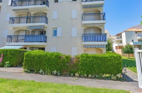 Pontaillac Apartment | Apartment Parc de Pontaillac in Vaux Sur Mer - 4 persons, 1 bedrooms
