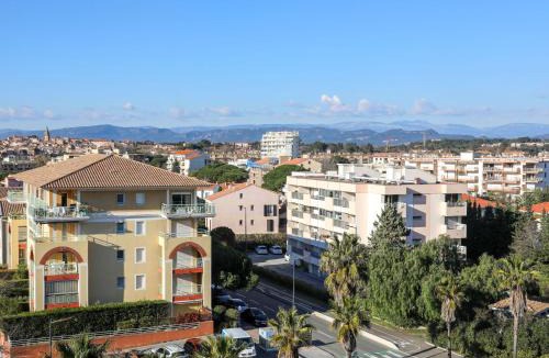 Frejus Plage Apartment | Apartment Port d'Attache-3 by Interhome