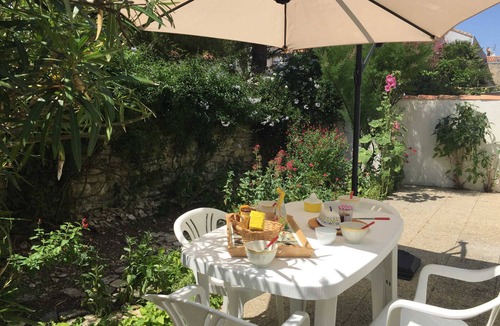 Saint-Martin-de-Re Apartment | Apartment Saint-Martin-de-Ré, 2 bedrooms, 4 persons