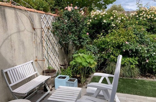 Saint-Martin-de-Re Apartment | Apartment Saint-Martin-de-Ré, 2 bedrooms, 4 persons
