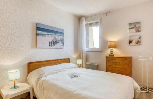 Le Penon Apartment | Apartment Trinquart-6 by Interhome