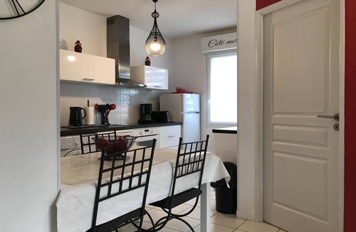Kokotia Apartment | Apartment with private box in residence with swimming pool and parking space