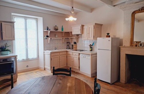 Villebois-Lavalette Apartment | Appart Firmin in touristic village 25mn D, angouleme
