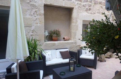 Saint-Macaire Apartment | Appart'Hôtel Les Tilleuls