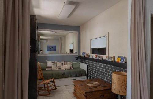 Saintes-Maries-de-la-Mer Apartment | Appartement RDC rénové, 4 pers, climatisation - FR-1-475-209