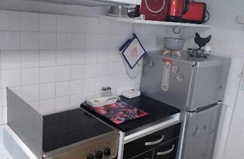 Barbezieux-Saint-Hilaire Apartment | Appartement cosy avec terrasse et jardin privatif, à 5 min du centre-ville de Barbezieux. - FR-1-653-196