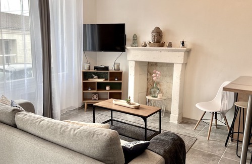 Ruelle-sur-Touvre House | Appartement 1 Chambre Centre Ville Avec Parking et Wifi