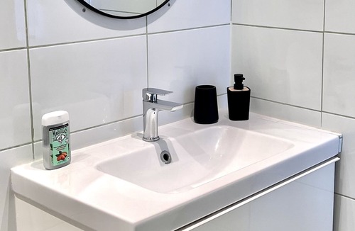 Ruelle-sur-Touvre House | Appartement 1 Chambre Centre Ville Avec Parking et Wifi