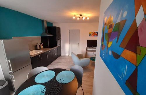 La Roche-Posay Apartment | Appartement 2 chambres avec Wi-Fi, proche centre-ville et thermes de La Roche-Posay - FR-1-541-10