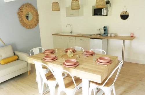 Jaunay-Clan Apartment | Appartement California - 5 min du Futuroscope - Little America