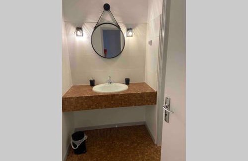 Villebois-Lavalette Apartment | Appartement chaleureux au cœur d un village classé