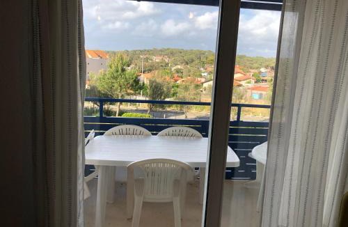 Lacanau-Ocean Apartment | Appartement Climatisé avec Piscine & Mer Bleu Marine