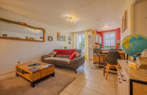 Marans Apartment | Appartement Cosy - Résidence avec Parc et Piscine