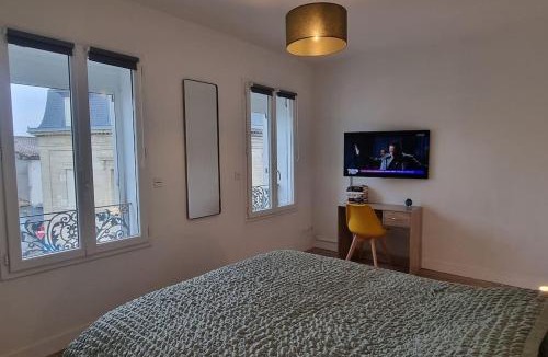 La Roche-Chalais Apartment | Appartement entièrement rénové en hyper centre! Le Rétro Chic - Terrasse privée - Parking gratuit