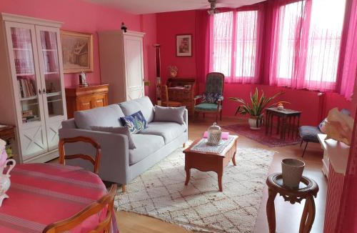 Perigueux Apartment | Appartement LA VIE EN ROSE