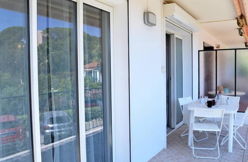 Le Lavandou Apartment | Appartement Le Lavandou, 2 pièces, 4 personnes - FR-1-251-342