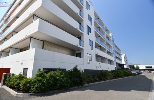 Bordeaux-Lac Condo | Appartement Lumineux | Parking Disponible