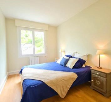 Royan Apartment | Appartement lumineux proche plage et marché, centre-ville accessible à pied parking gratuit I SWEET HOMES LOCATION