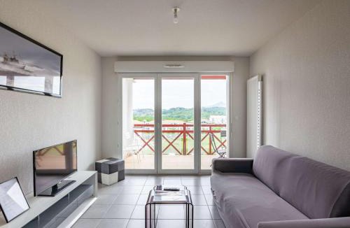 Hendaye Apartment | Appartement moderne à Hendaye avec parking - FR-1-2-308