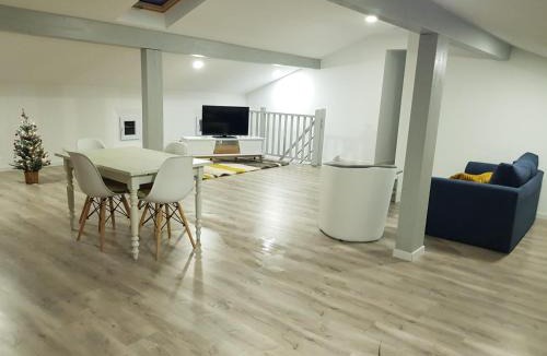 Clermont-Dessous Apartment | Appartement spacieux et confortable a Clermont Dessous jardin parking