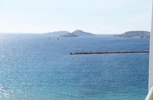 Le Pharo Apartment | Appartement T3 Pharo - Vue panoramique sur Notre Dame et la plage des Catalans