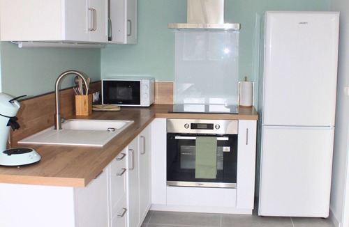 Merignac Apartment | Appt. Refait à Neuf Avec Balnéo, Idéalement Situé Près du Centre de Mérignac